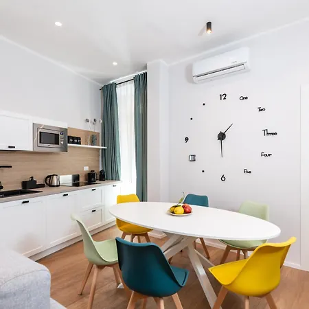 Apartmán Modern Flat 3 Bed Near Center *