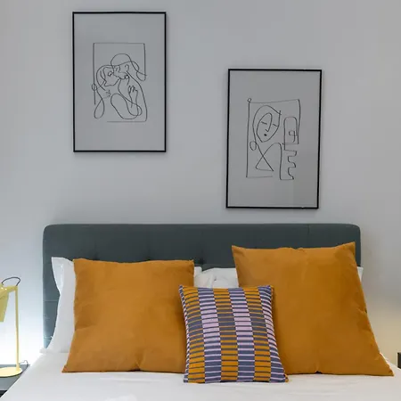 Apartmán Modern Flat 3 Bed Near Center