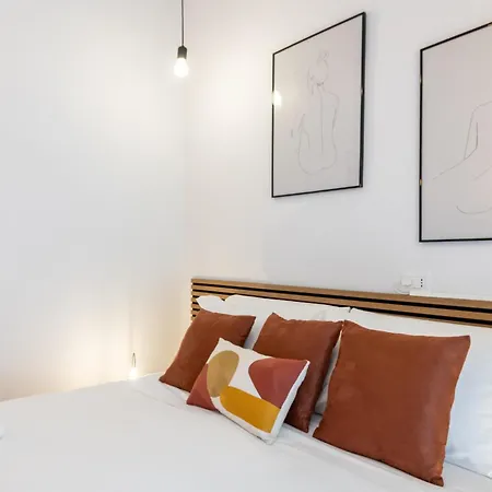 Apartmán Modern Flat 3 Bed Near Center