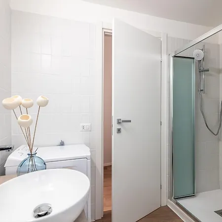 Apartmán Modern Flat 3 Bed Near Center *